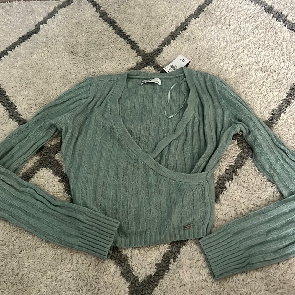 NWT Hollister Cross Front Sweater